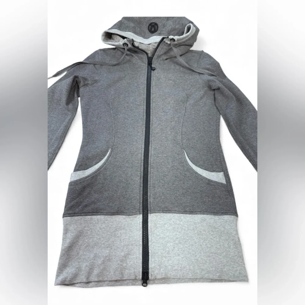 Lululemon Athletica Gray Zip Up Hoodie Sz.8